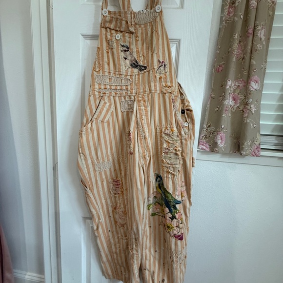 Magnolia Pearl Overalls - Picture 2 of 8